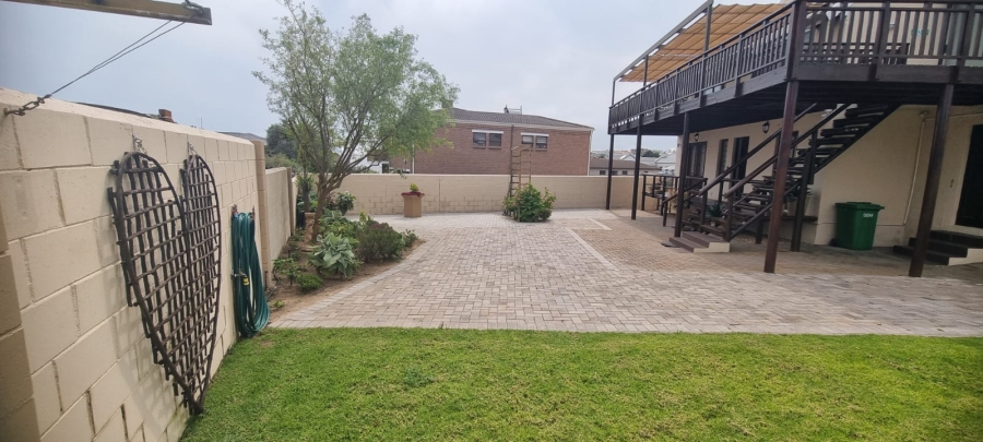 3 Bedroom Property for Sale in Myburgh Park Western Cape